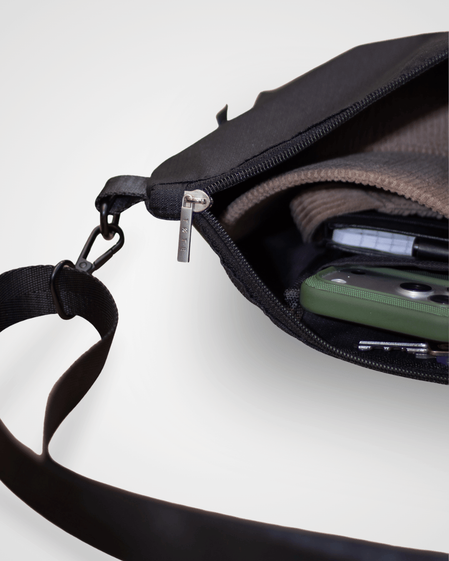 Carries your essentials