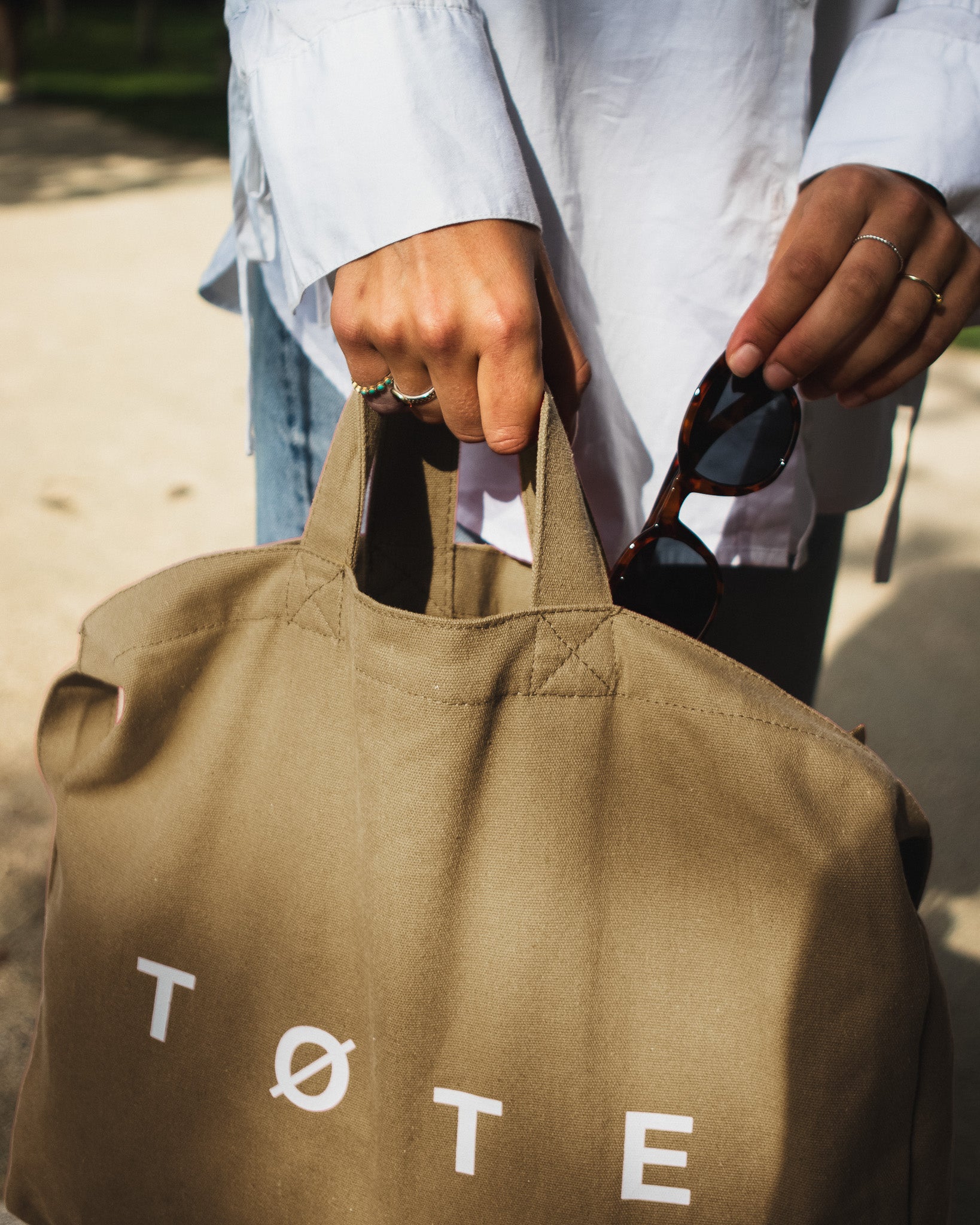 Beige TØTE Bag | US