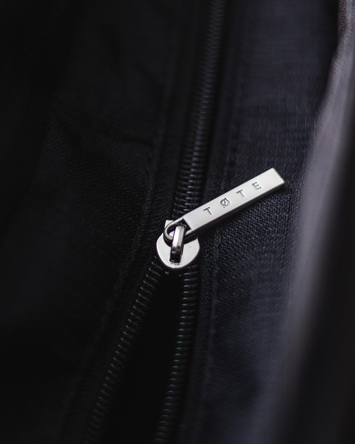 ALVA | Black